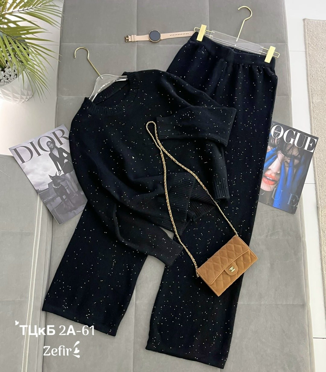 костюмы брючные,трикотажные костюмы,брюки со звездами,костюм со стразами