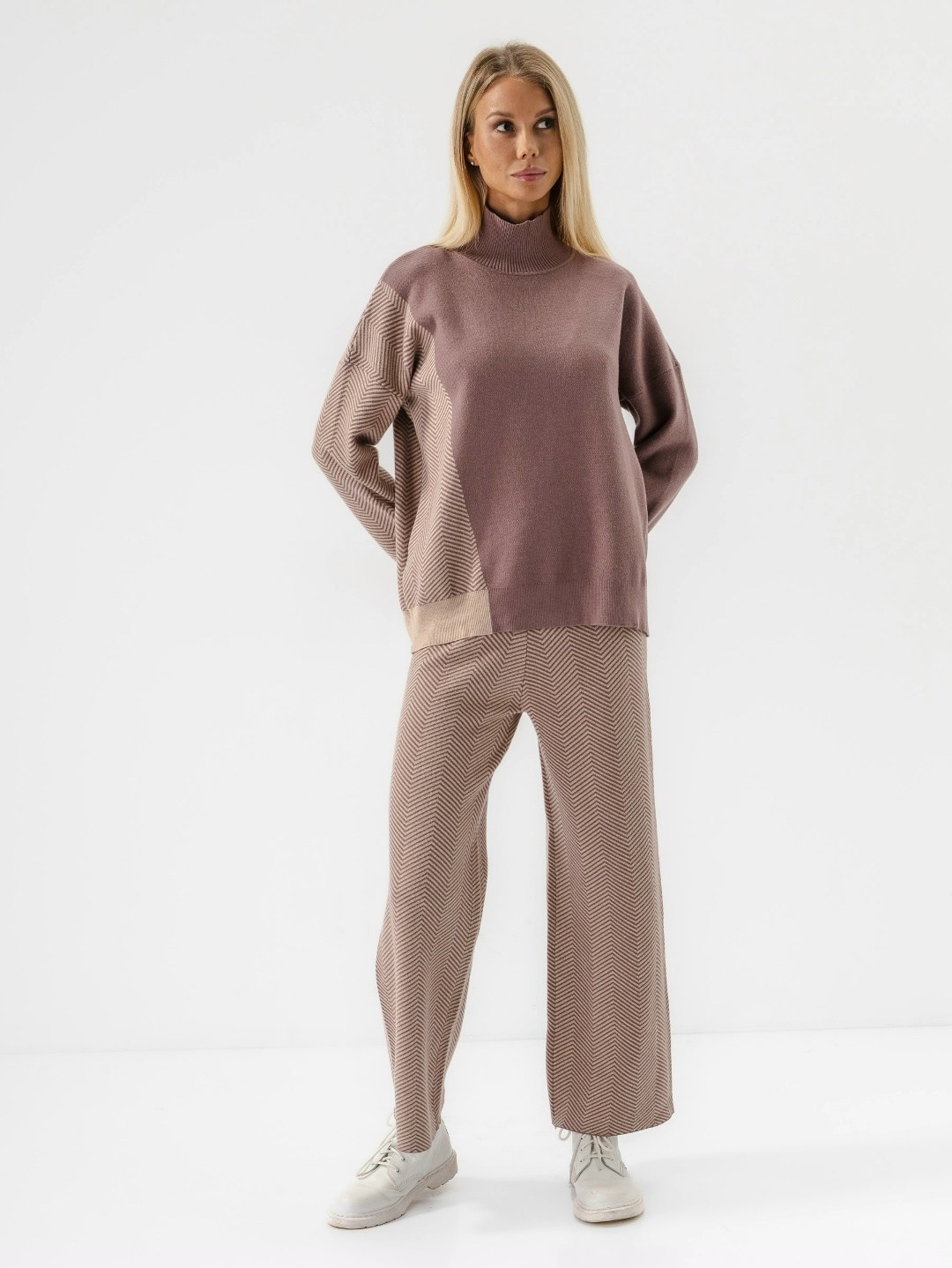 бежевый джемпер,костюм трикотажный,костюм с брюками,джемпер женские,вязаные костюмы