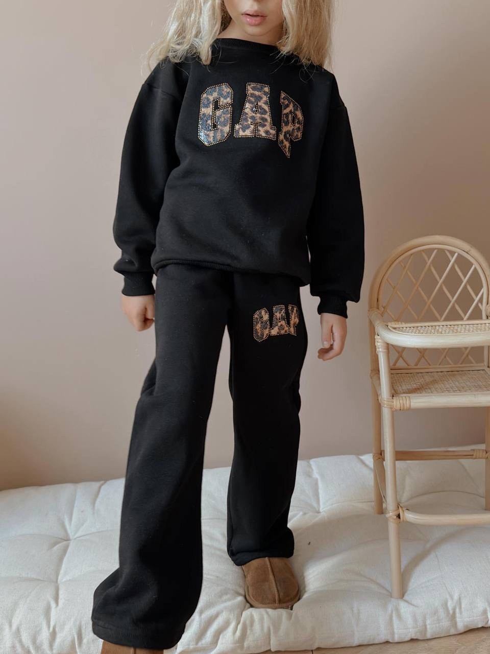 одежда для девочек,спортивные костюм,спортивные костюмы для девочек,свитшот и брюки,костюмы для девочек