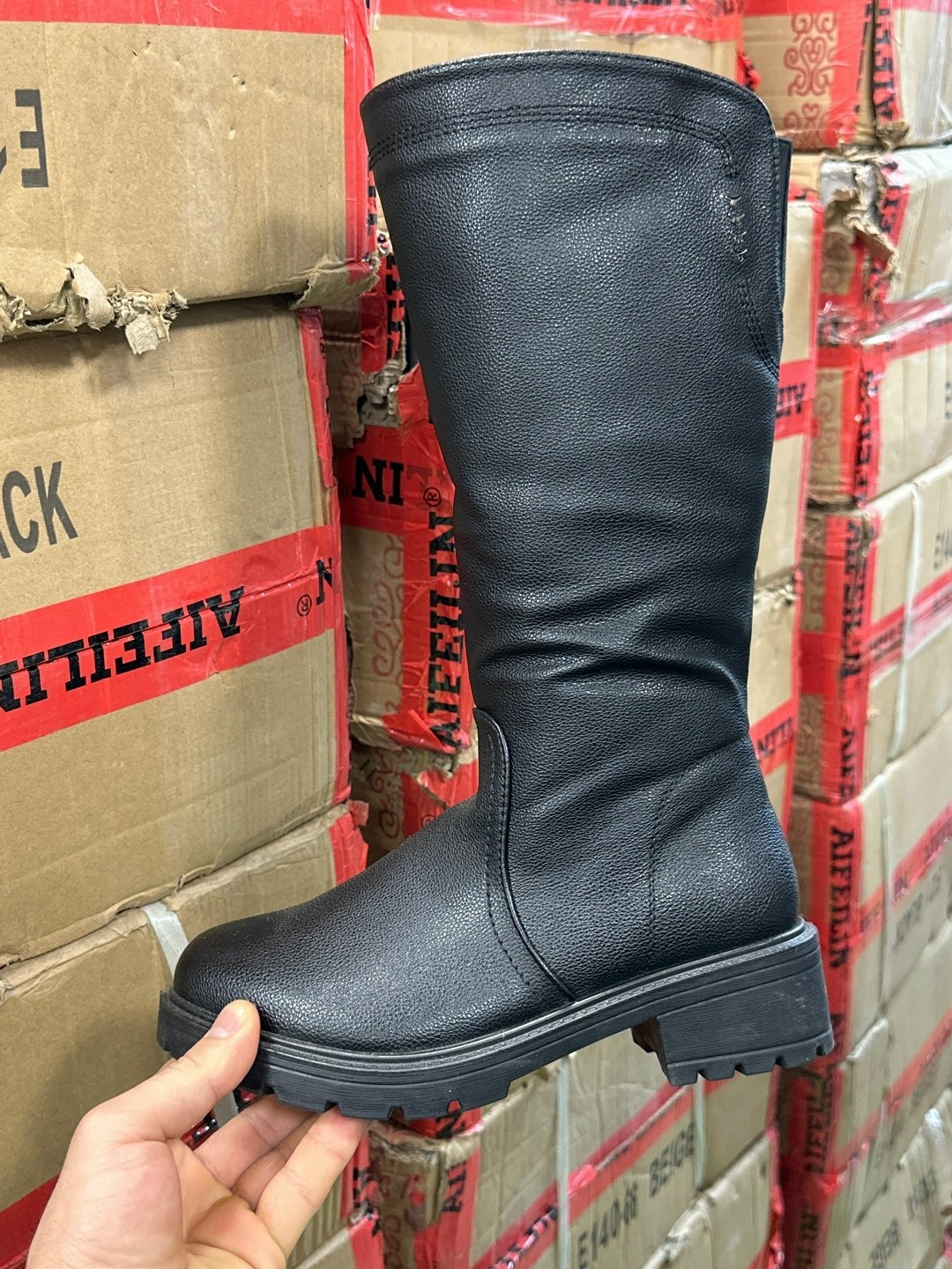 женские сапоги,,зимние женские сапоги,зимние сапоги,сапожки