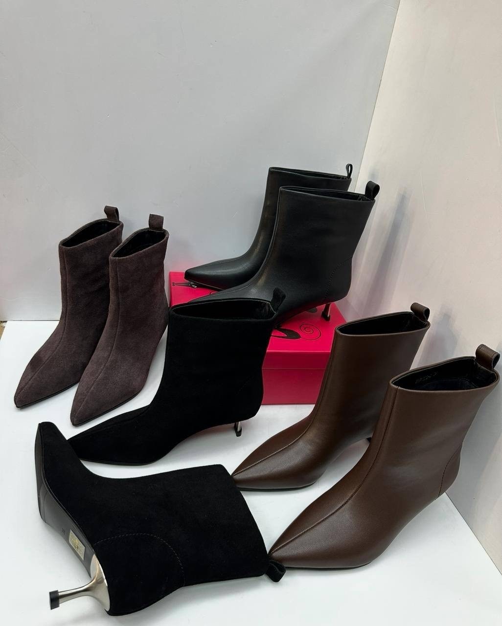ботильоны женские,,модные ботильоны,женские ботильоны с острым носком,короткие сапоги