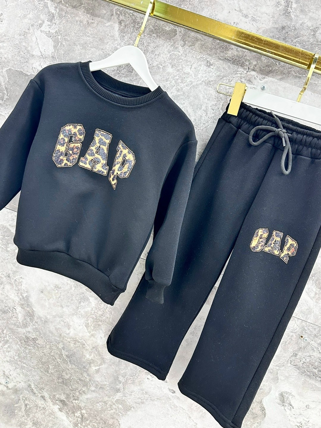 одежда для девочек,спортивные костюм,спортивные костюмы для девочек,свитшот и брюки,костюмы для девочек