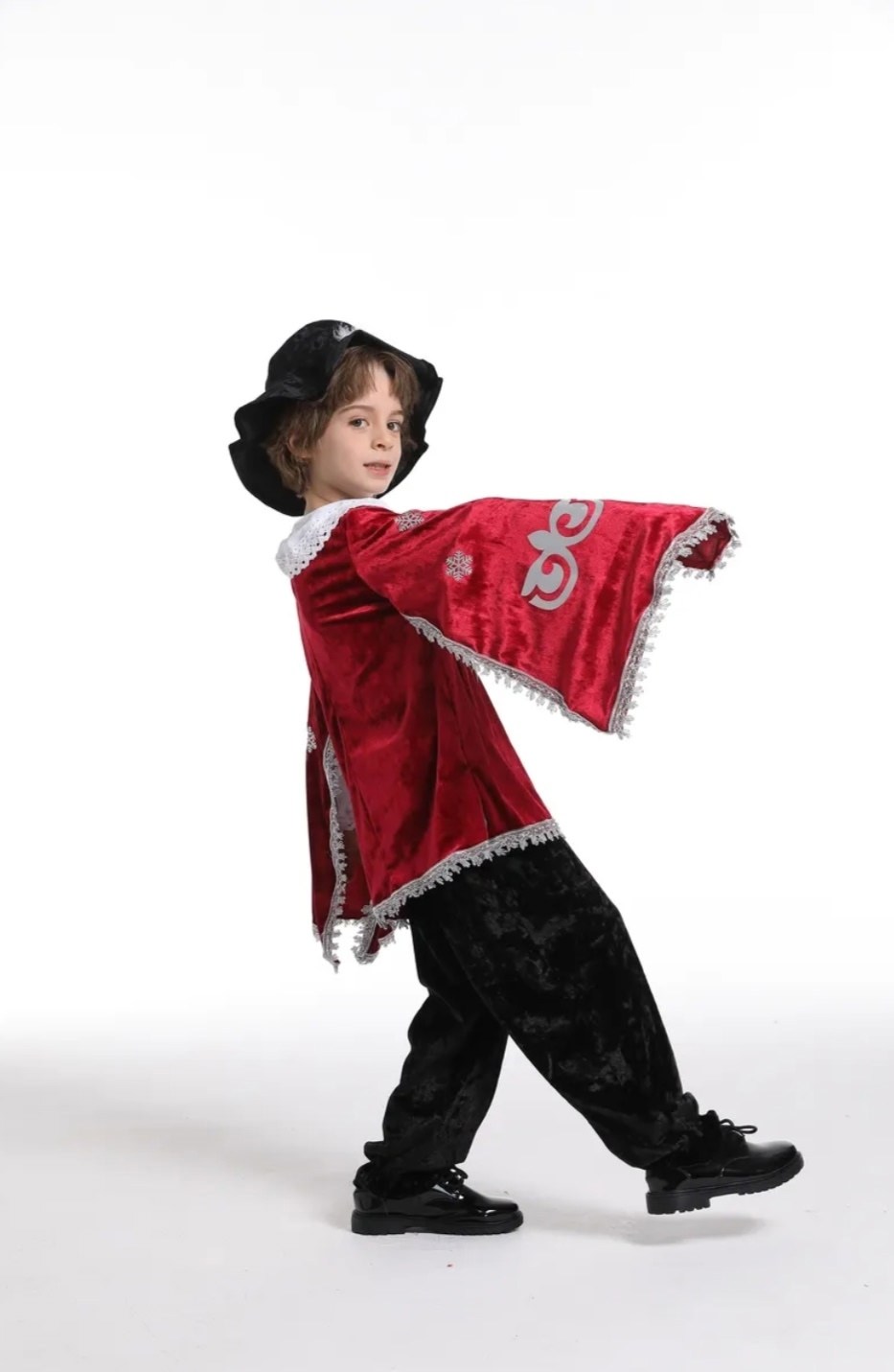 костюм мушкетера карнавалия,карнавальный костюм мушкетер,карнавальный костюм для мальчика мушкетер,костюм мушкетера, батик,костюм мушкетер красный