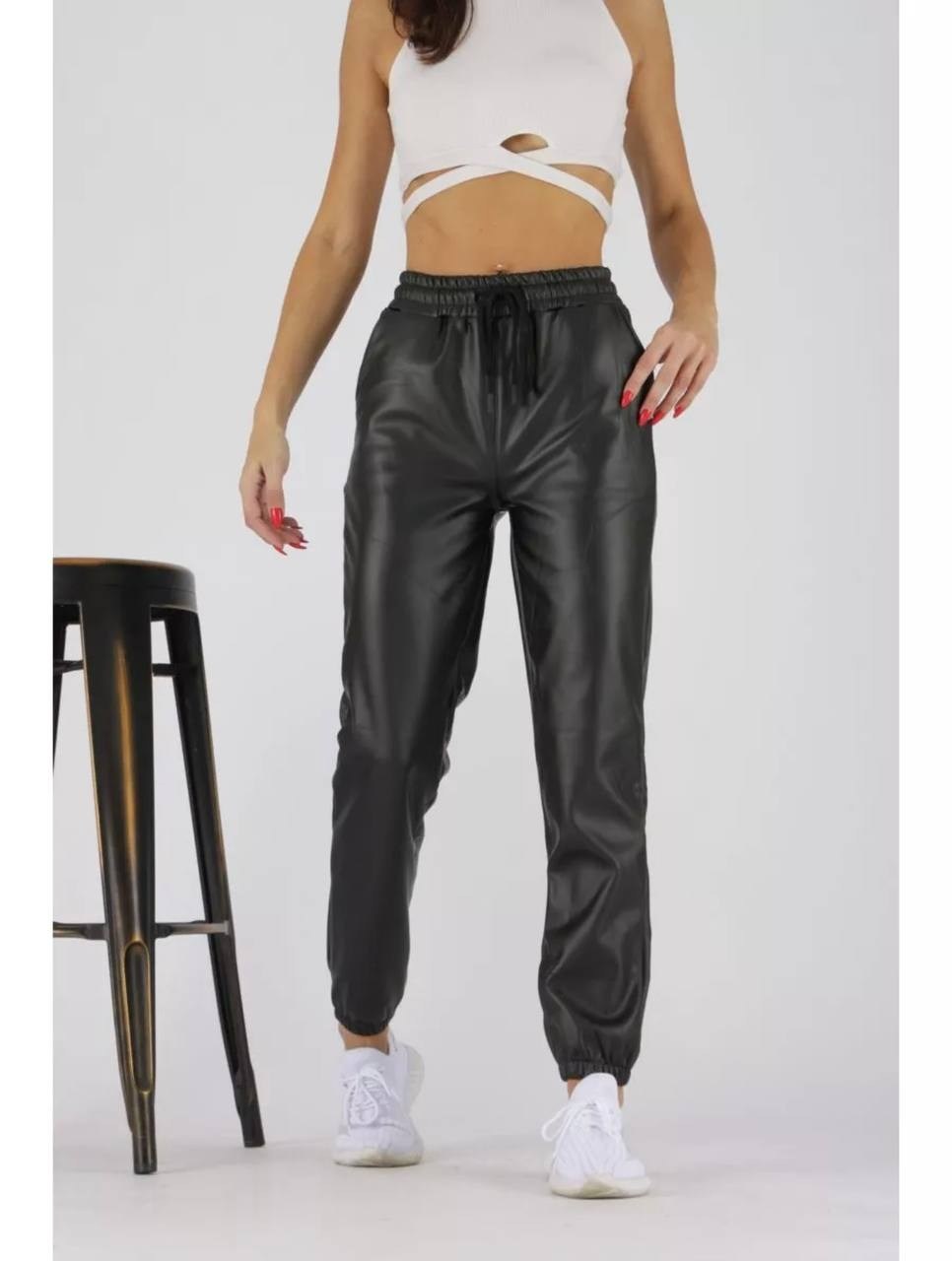 брюки кожаные джоггеры утепленные,джоггеры женские кожаные,брюки кожаные джоггеры,джоггеры из экокожи брюки,брюки джоггеры кожаные raifa