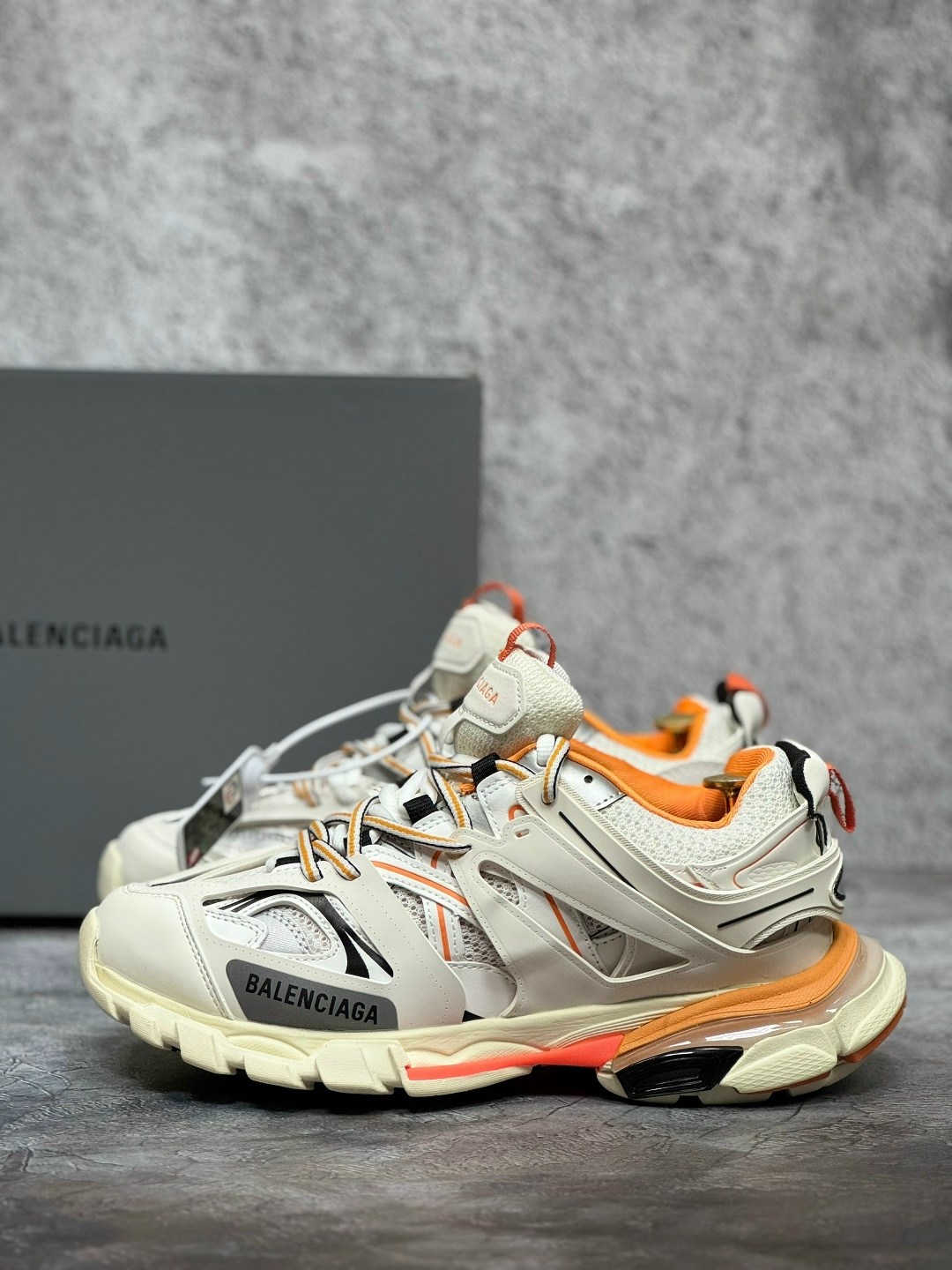 balenciaga track white orange,кроссовки balenciaga track,кроссовки balenciaga,balenciaga track,баленсиага трек 2 кроссовки