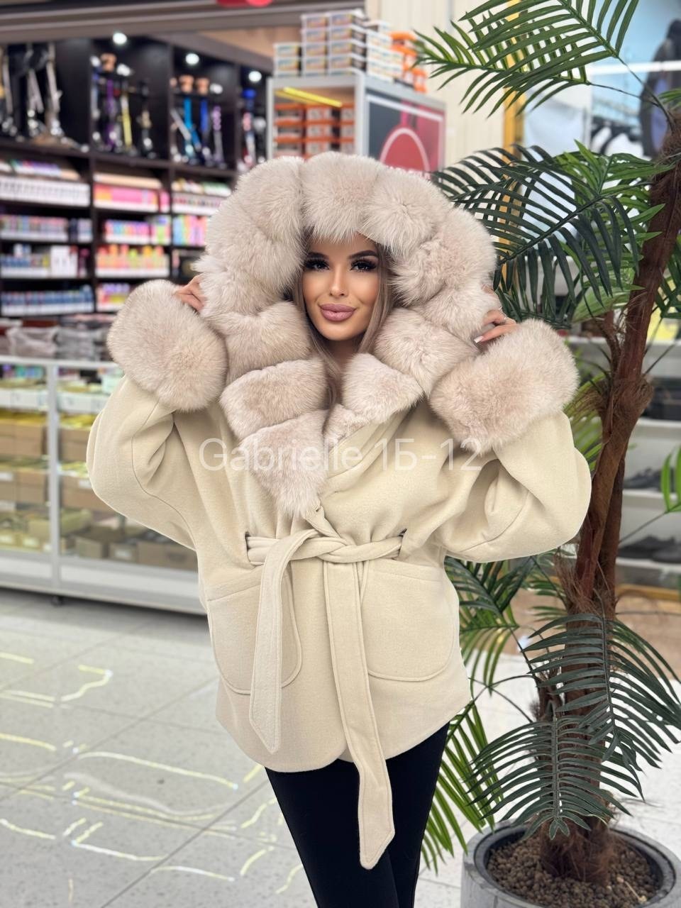 пальто с мехом,пальто кашемировое,кашемировое пальто с мехом песца,пальто с натуральным мехом,полупальто с мехом