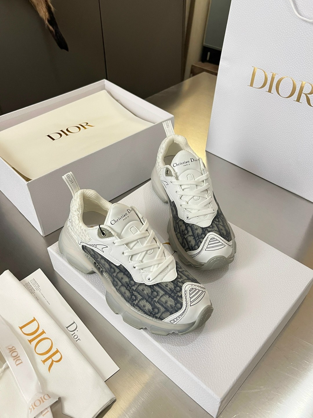 кроссовки christian dior,dior кроссовки,кроссовки dior женские,кроссовки dior vibe,кроссовки dior мужские