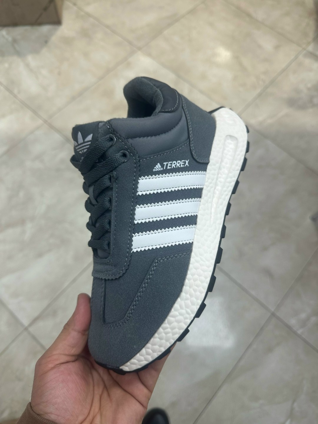 кроссовки адидас,мужские кроссовки adidas,зимние кроссовки adidas,кроссовки adidas,кроссовки adidas кроссовки