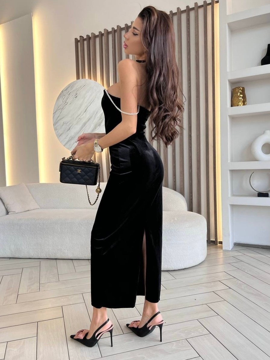 бархатные платья,бархатное платье на бретелях,платье,платье с высоким разрезом,облегающее платье