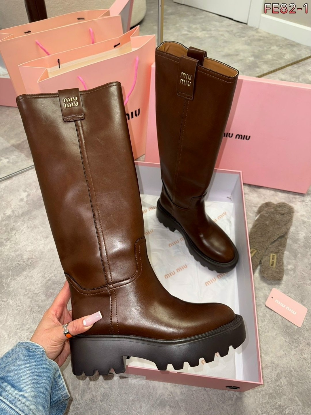 женские сапоги,,кожаные сапоги,модные сапоги,сапоги celine