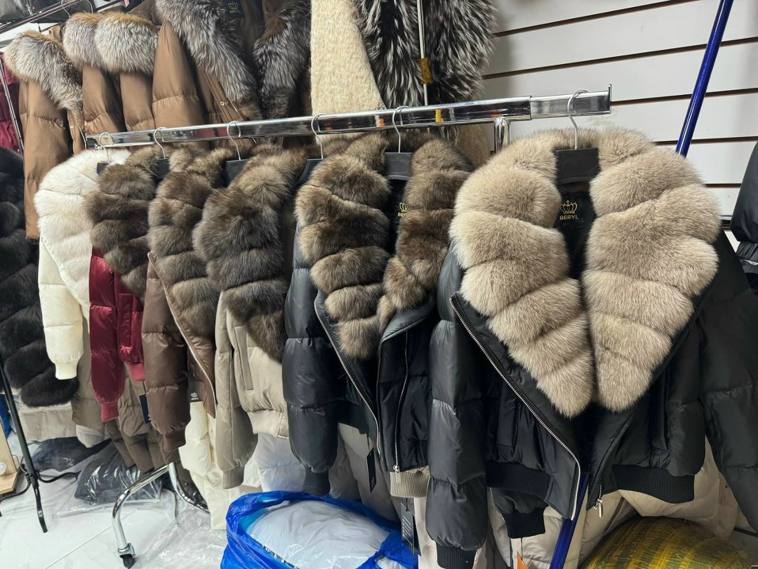 пуховики с натуральным мехом,пуховики с мехом,куртка пуховик с натуральным мехом,пуховик с натуральным мехом женский,куртка с мехом