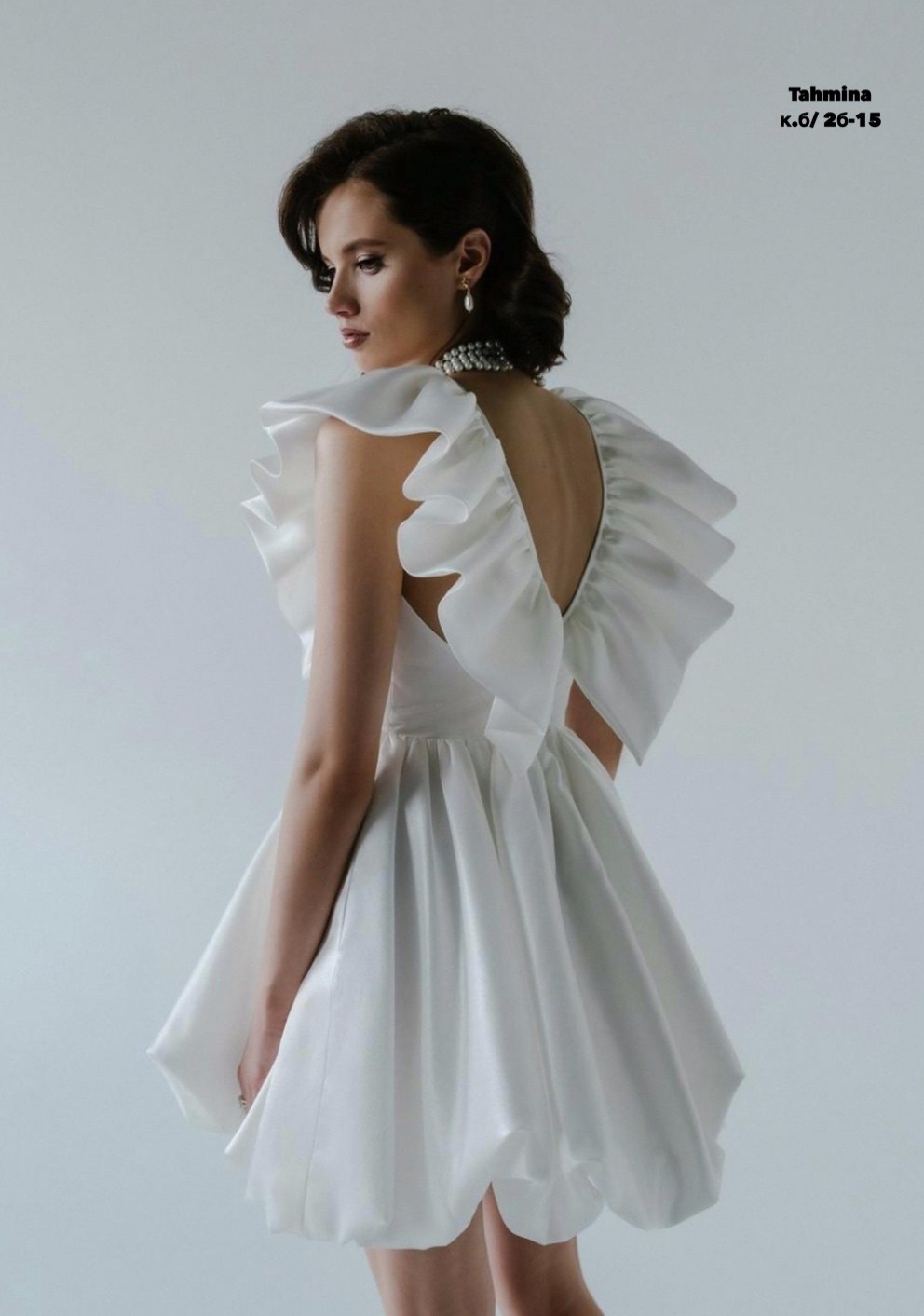 платье,атласное платье,платье с объемными рукавами,атласное платье мини,стильное платье