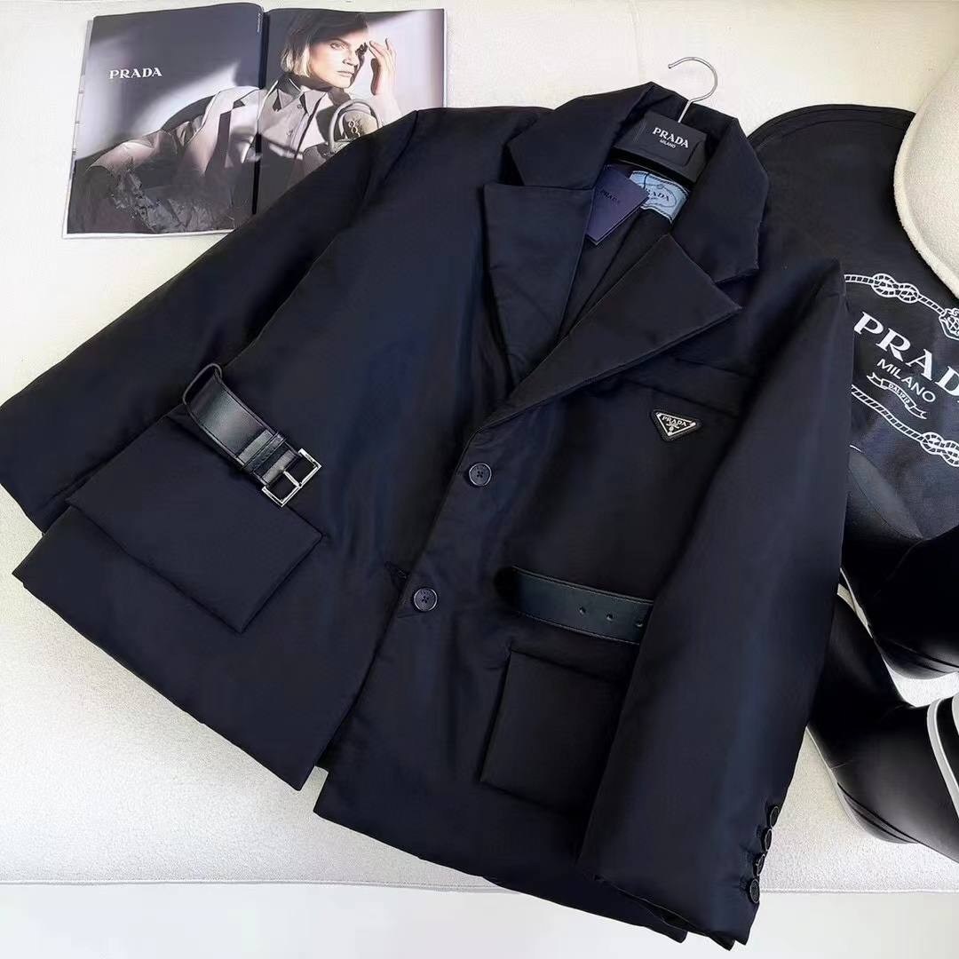 пуховик prada,пальто prada,прада куртка,куртка с поясом,куртка прада женская черная с поясом