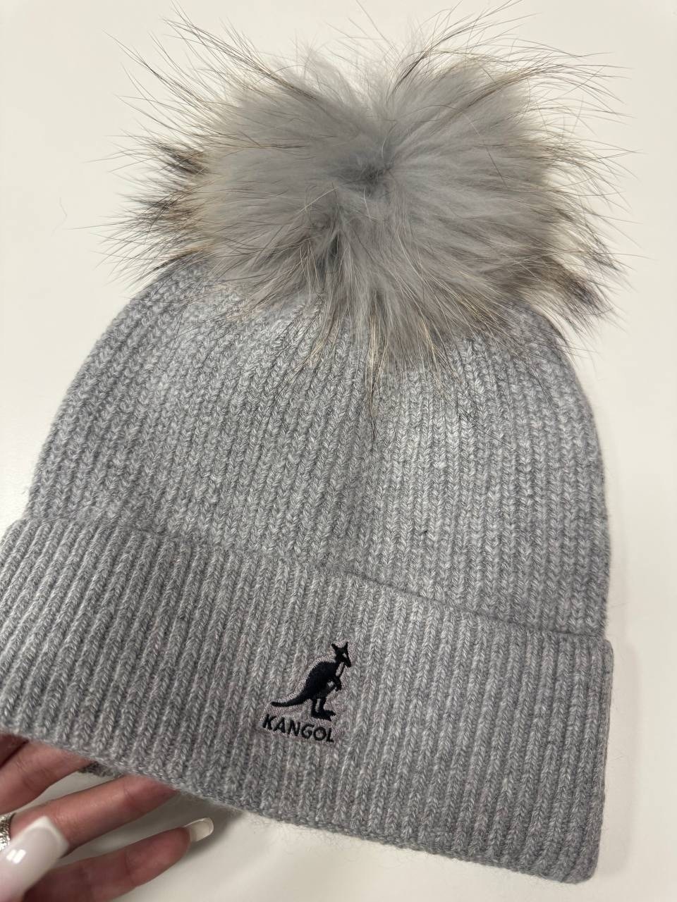 шапка с помпонами,шапка вязаная с помпоном серая,шапка с меховыми помпонами,вязаная шапка,шапка трикотажная