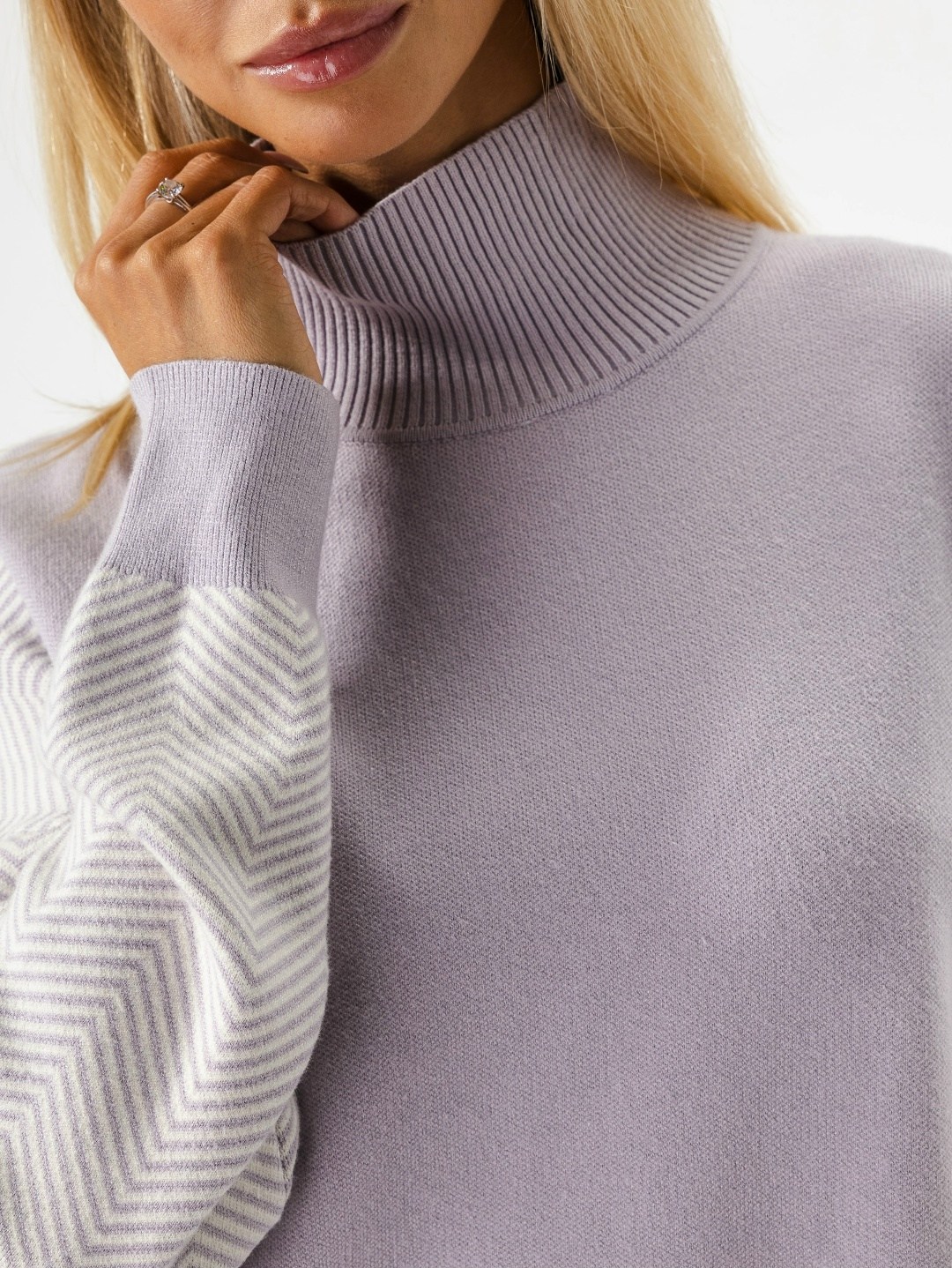 джемпер,трикотажные костюмы,фиолетовый свитер,брюки серые,вязаные костюмы