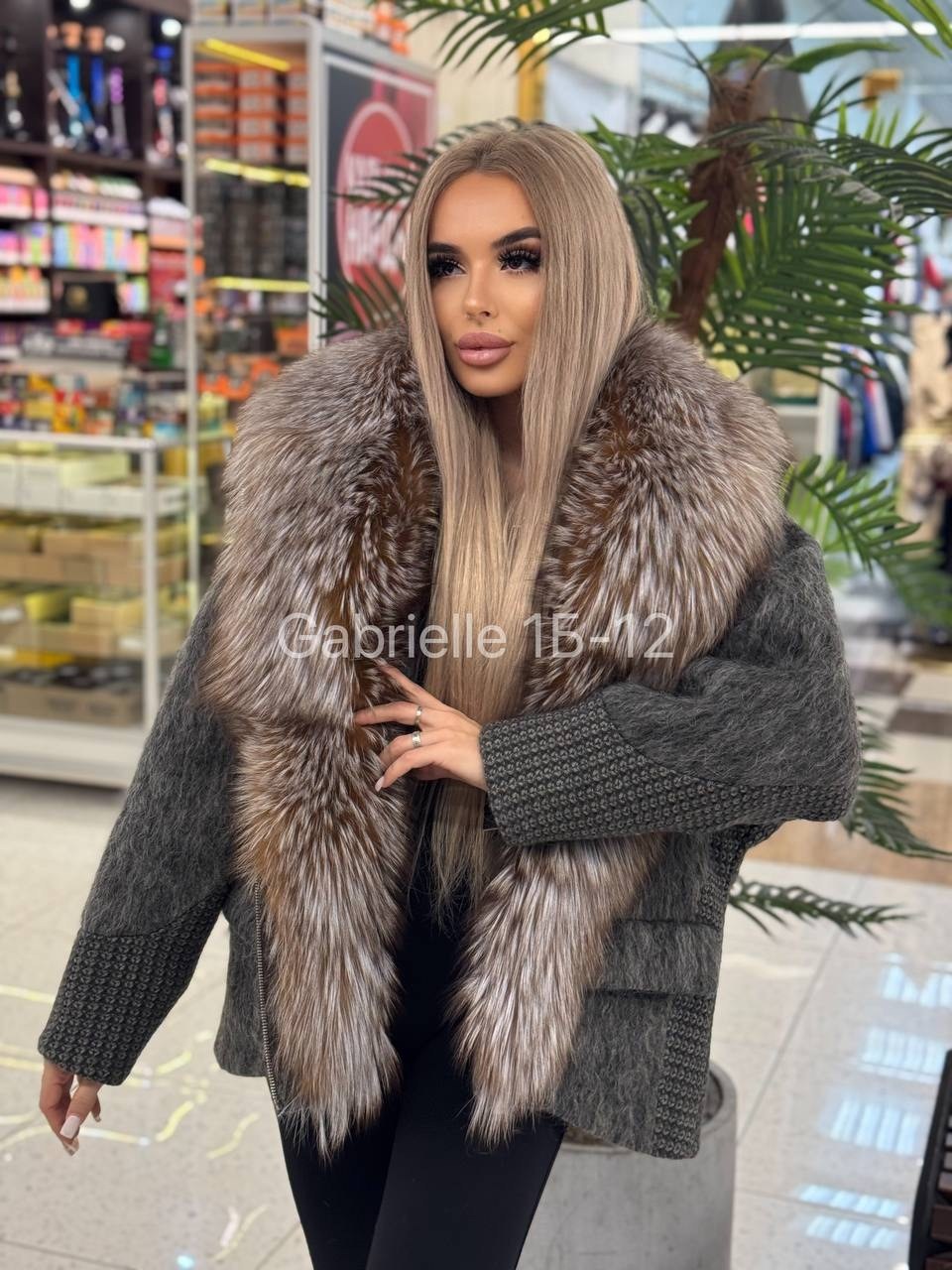 куртка с мехом,стильная куртка,пуховики с натуральным мехом,куртка с натуральный мехом,пуховик с мехом