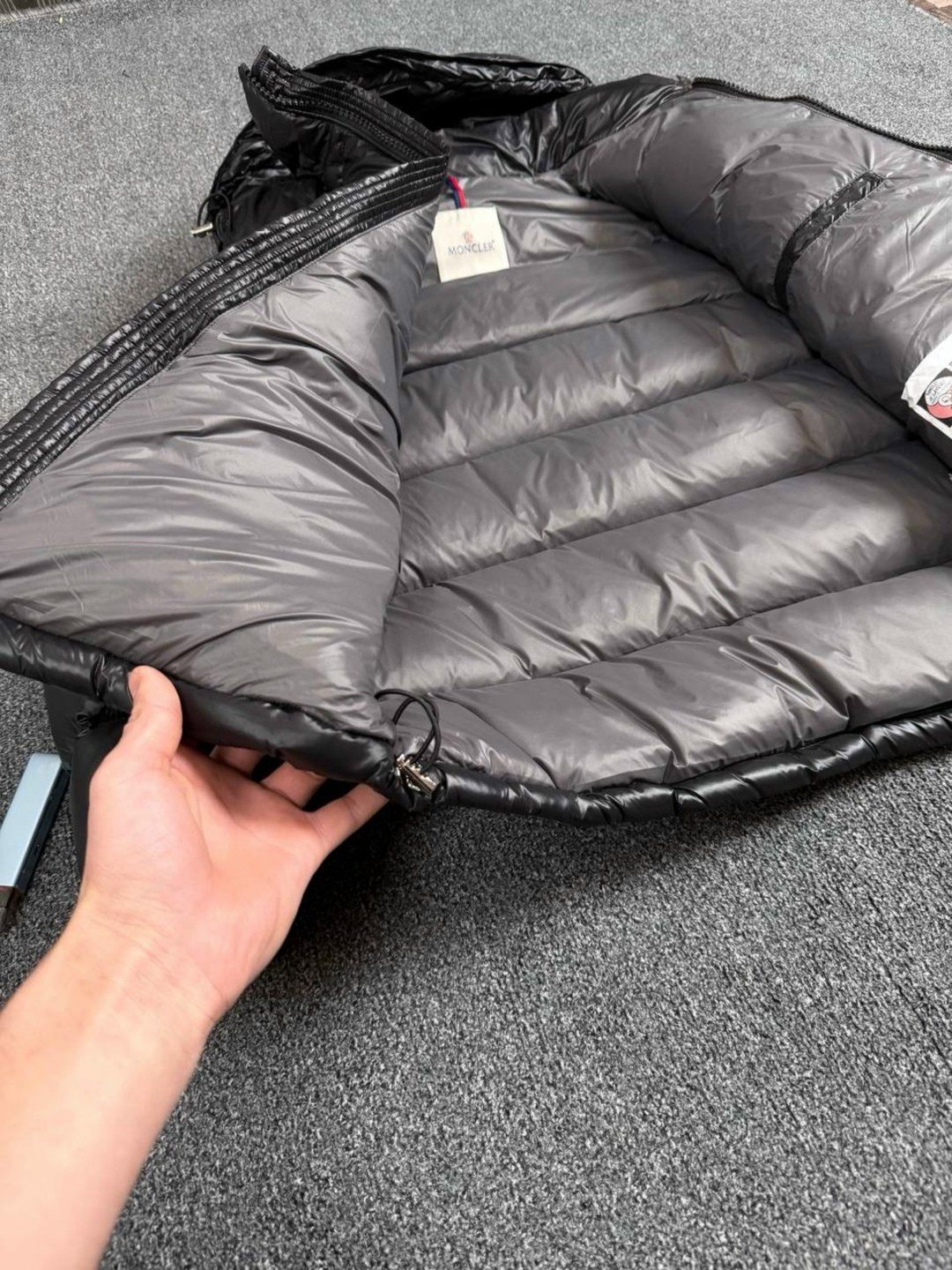 пуховик moncler мужской,moncler пуховик,куртка moncler,монклер куртка мужская,пуховики монклер