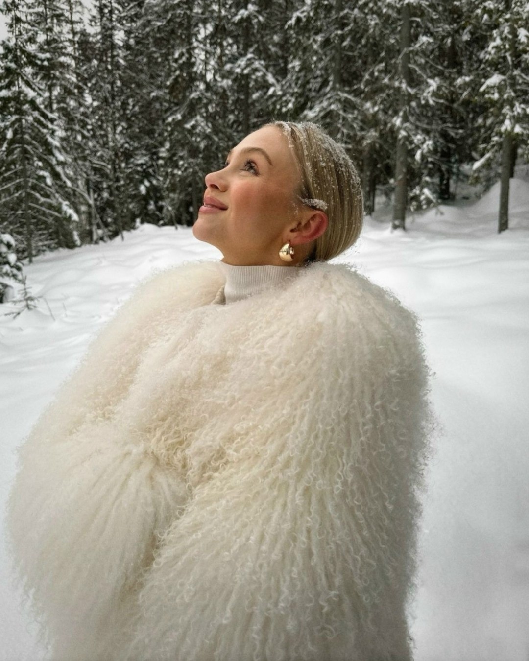 шуба из ламы,зимние образы,шубка свадебная,шуба зимняя,белая шуба