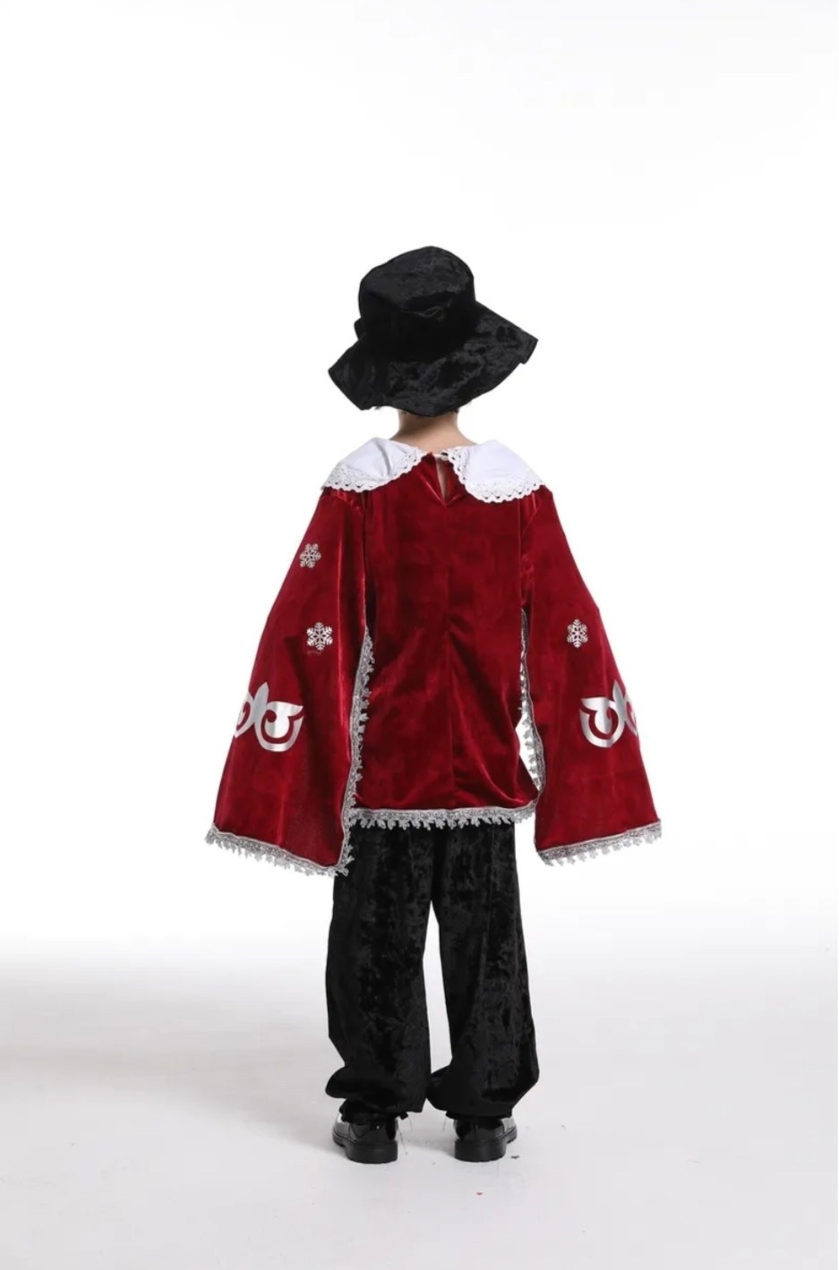 костюм мушкетера карнавалия,карнавальный костюм мушкетер,карнавальный костюм для мальчика мушкетер,костюм мушкетера, батик,костюм мушкетер красный