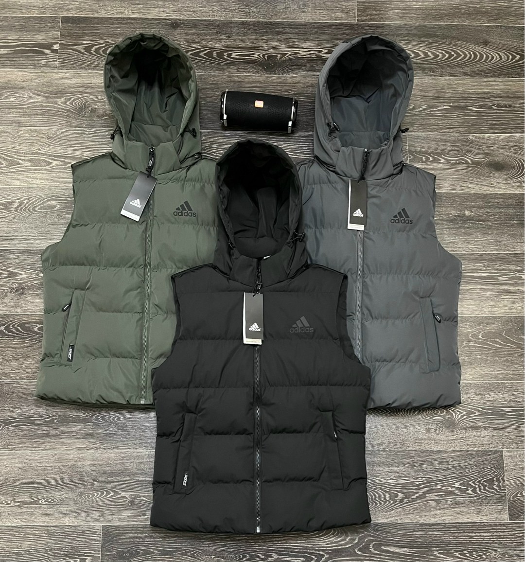 жилетка адидас,жилетка мужская,жилет мужской,жилет,жилетка с капюшоном