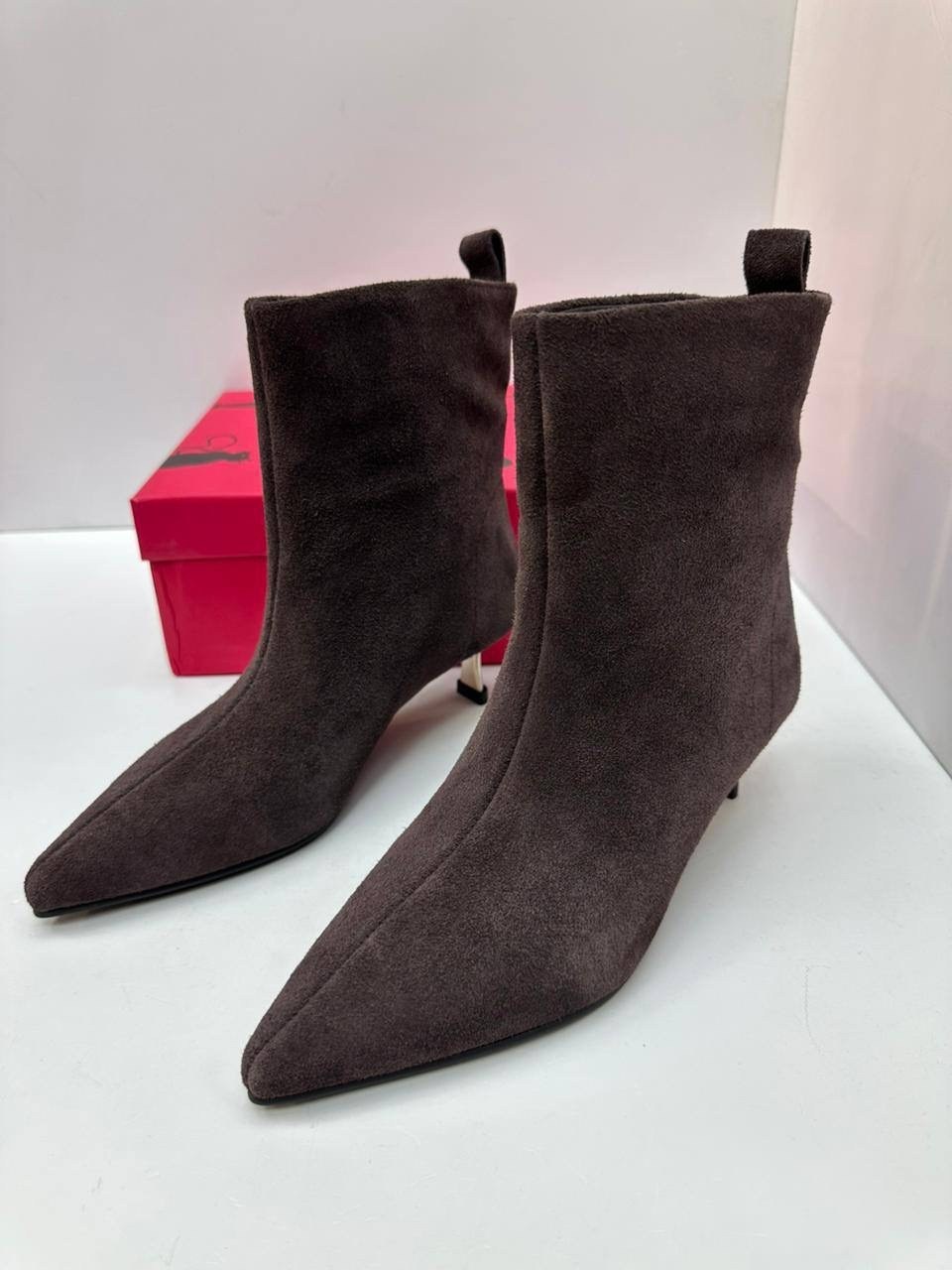 ботильоны женские,,модные ботильоны,женские ботильоны с острым носком,короткие сапоги