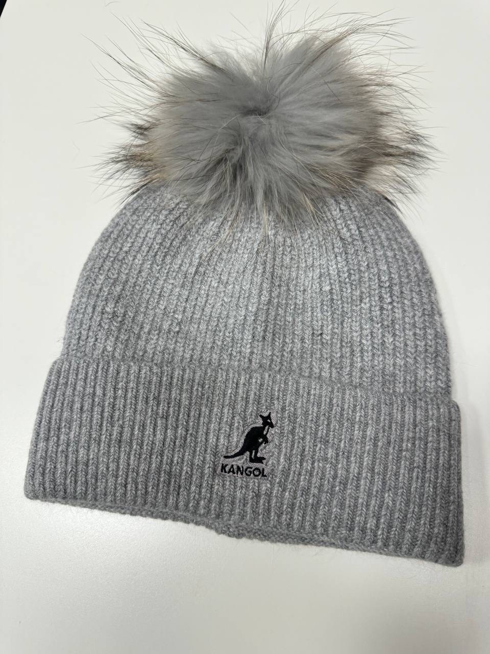 шапка с помпонами,шапка вязаная с помпоном серая,шапка с меховыми помпонами,вязаная шапка,шапка трикотажная