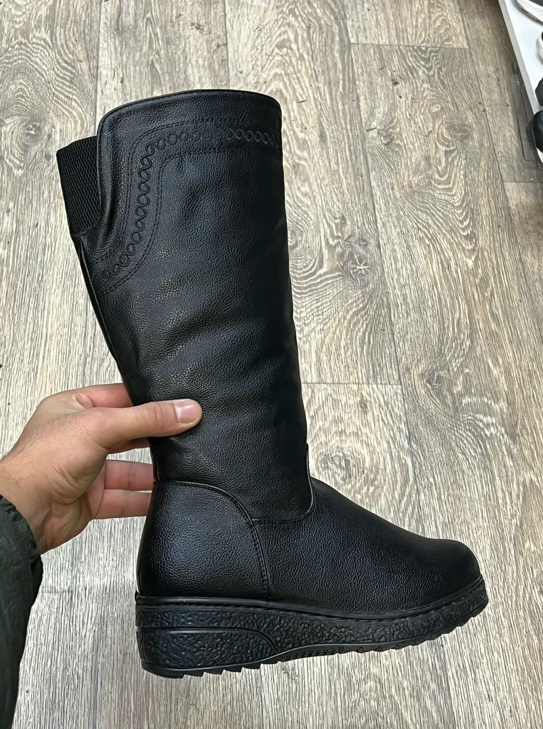 женские зимние сапоги,женские сапоги,,зимние сапоги,сапожки