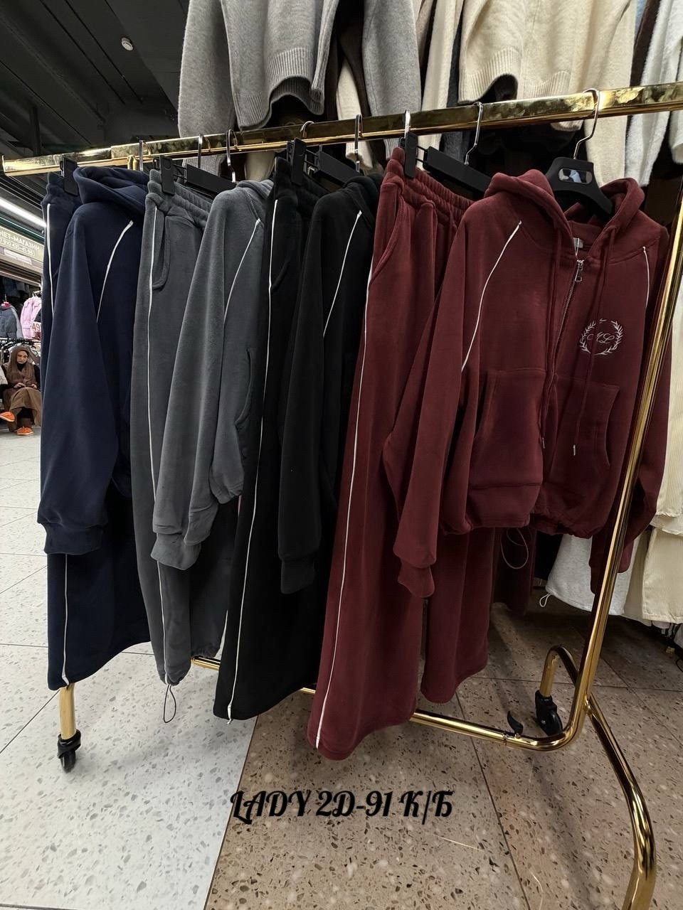 спортивные костюм,cпортивный костюм велюровый,велюровые костюмы,стильные костюмы,женские костюмы спортивные