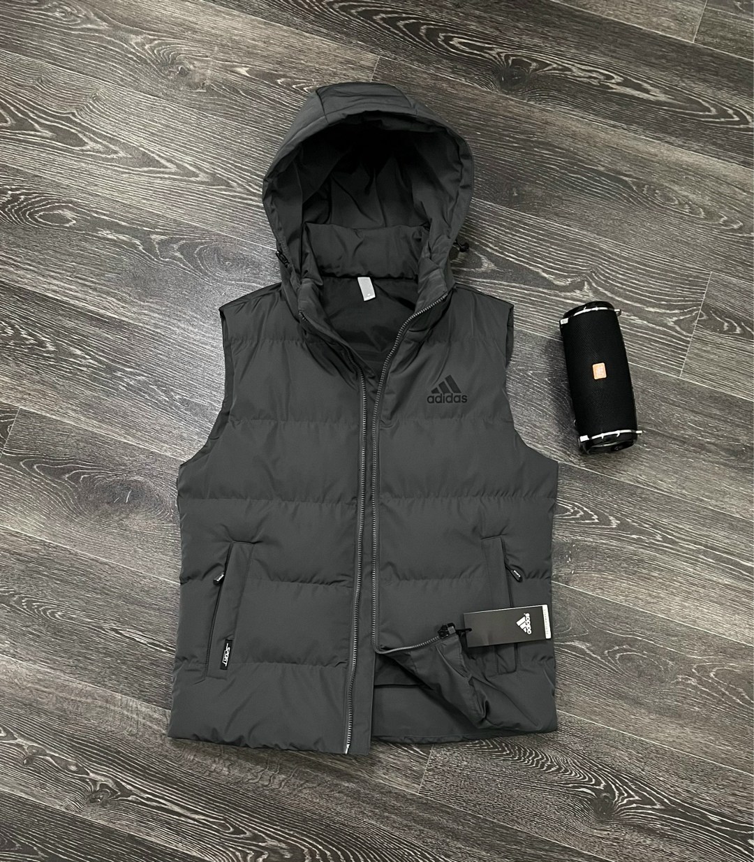 жилетка адидас,жилетка мужская,жилет мужской,жилет,жилетка с капюшоном