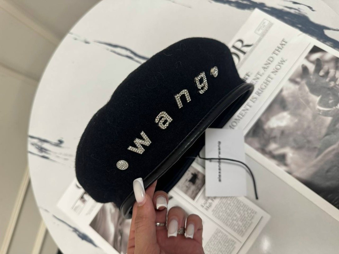 женские головные уборы,берет,брендовые женские,берет модный,модная кепка