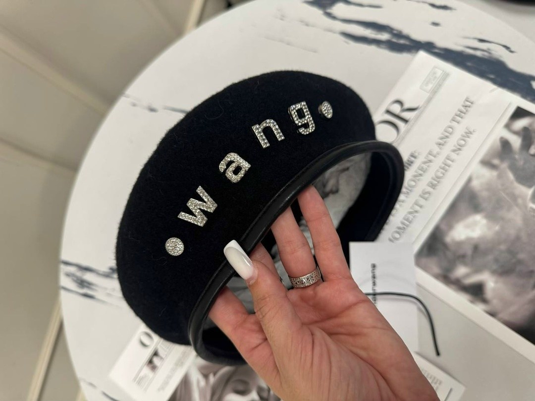 женские головные уборы,берет,брендовые женские,берет модный,модная кепка