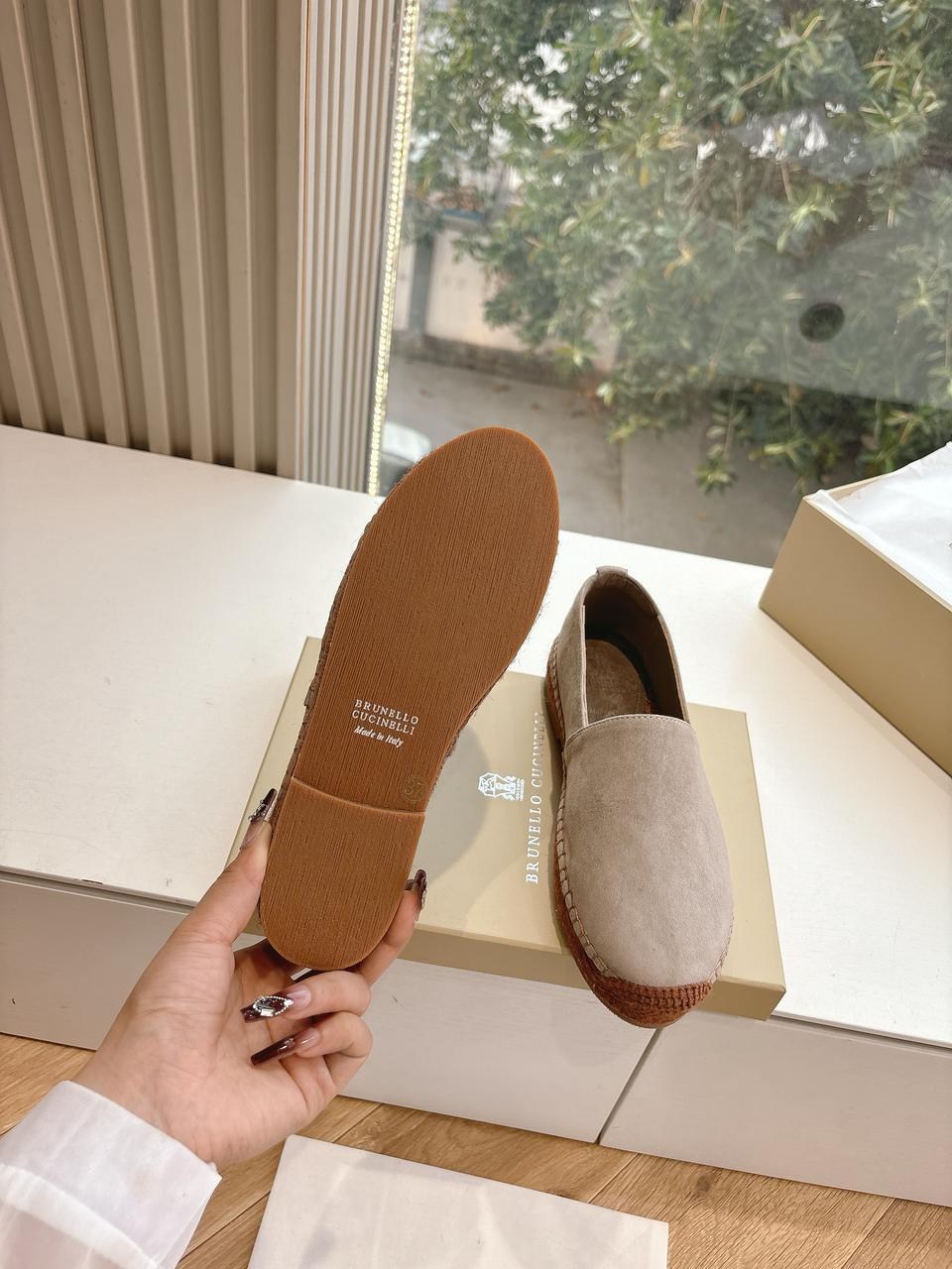 эспадрильи brunello cucinelli,замшевые шлепанцы brunello cucinelli,лоферы brunello cucinelli,эспадрильи женские,