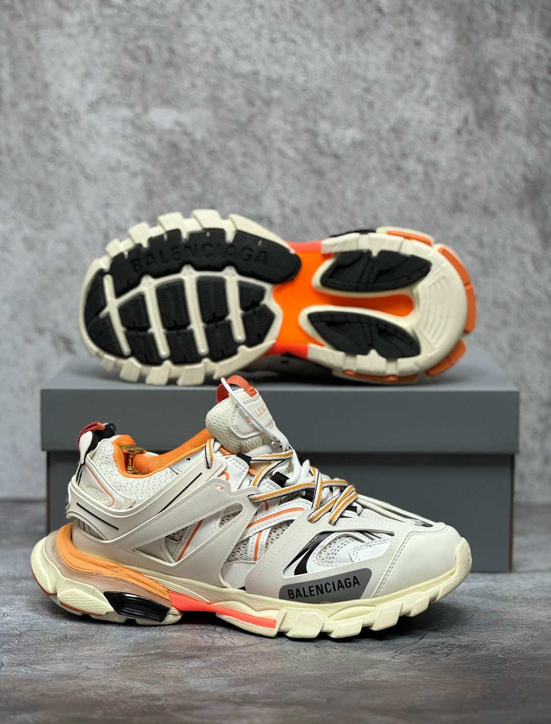 balenciaga track white orange,кроссовки balenciaga track,кроссовки balenciaga,balenciaga track,баленсиага трек 2 кроссовки