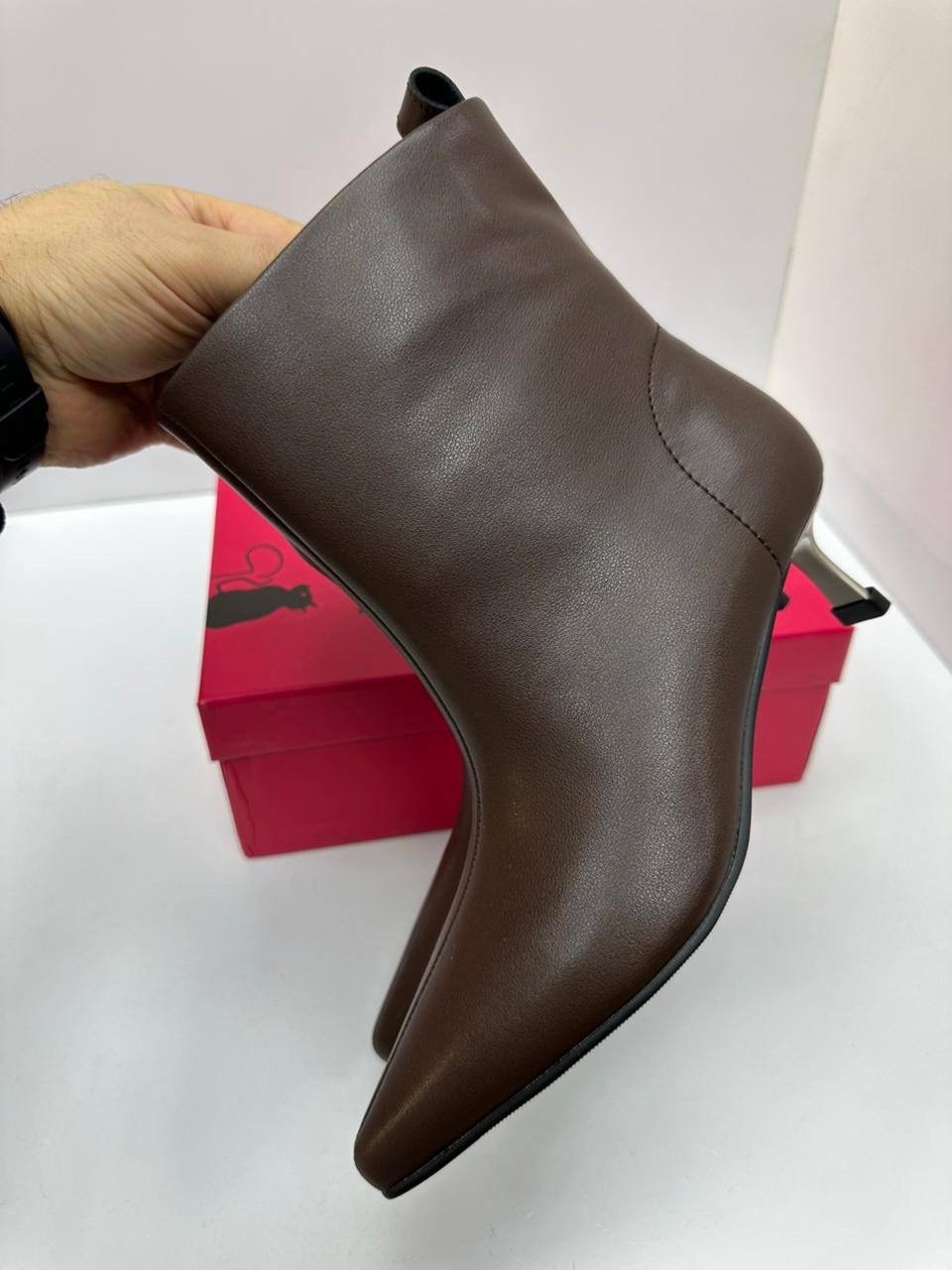 ботильоны женские,,модные ботильоны,женские ботильоны с острым носком,короткие сапоги