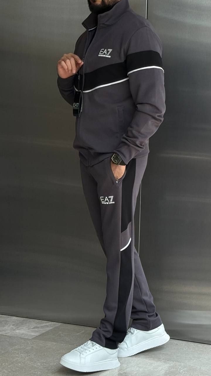 костюм армани мужской спортивный armani ea7,спортивный костюм армани еа7,костюм спортивный tracksuits ea7,ea7 emporio armani 7 костюм спортивный,костюм армани еа7