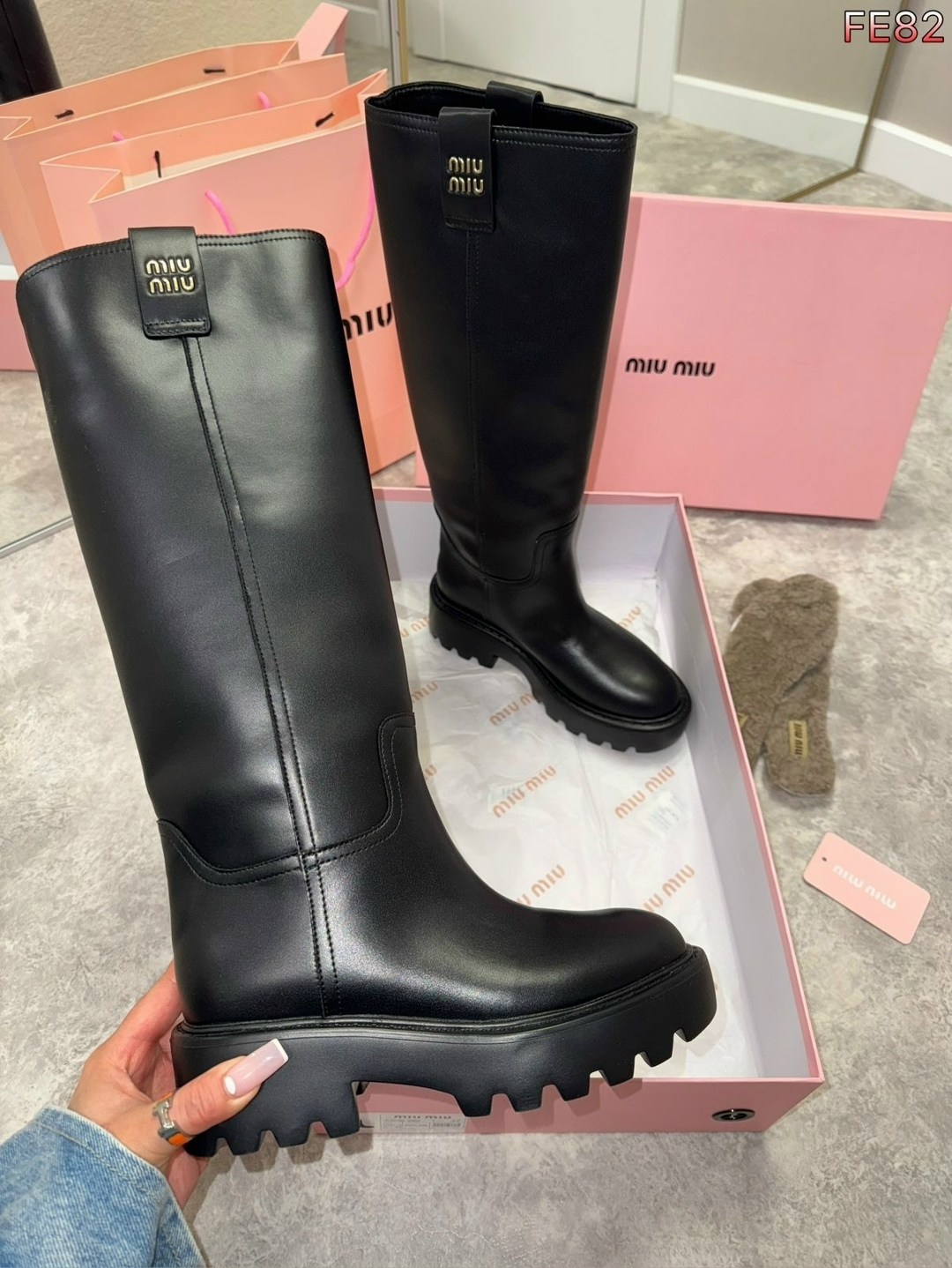 женские сапоги,,кожаные сапоги,модные сапоги,сапоги celine