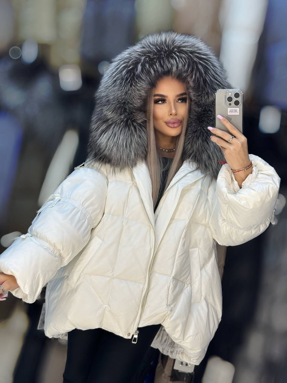 стильные пуховики,пуховик куртка с мехом,зимние куртки,пуховик с мехом,белый пуховик