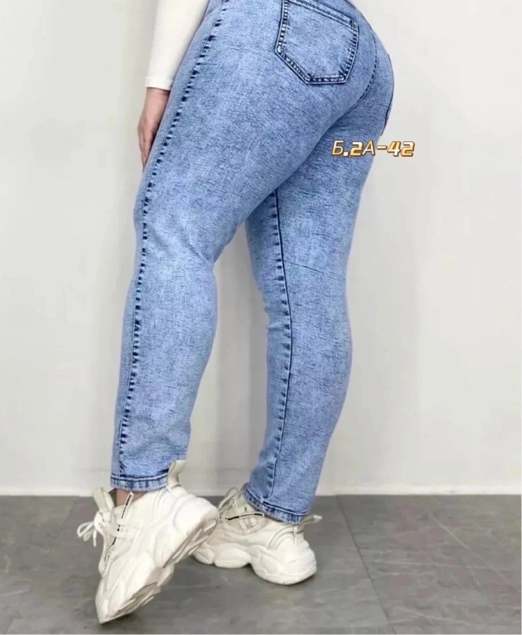 брюки джинсы,женские джинсы,джинсы ,стильные джинсы,джинсы на резинке