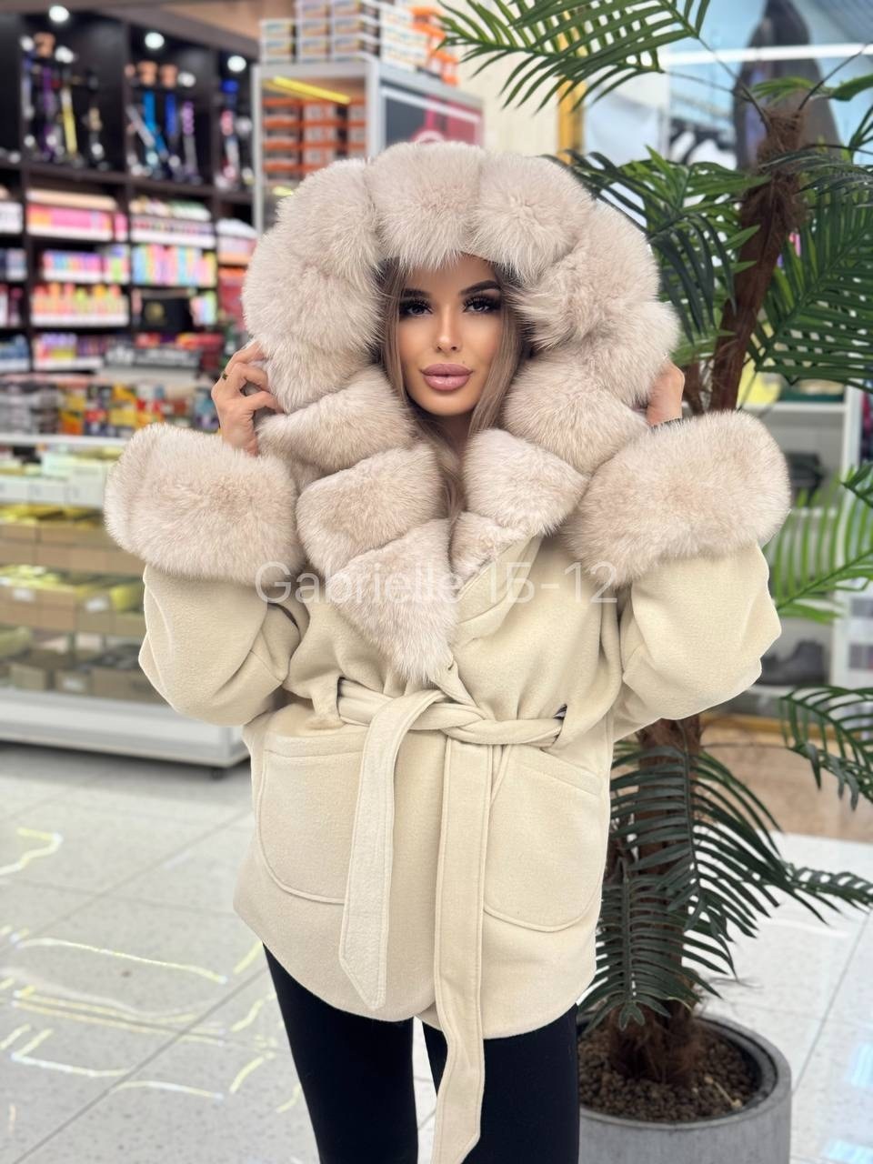 пальто с мехом,пальто кашемировое,кашемировое пальто с мехом песца,пальто с натуральным мехом,полупальто с мехом