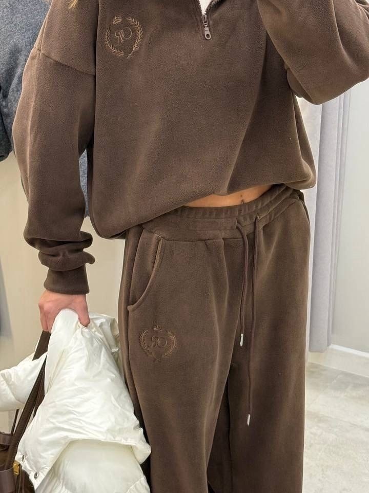 костюмы спортивные женские,спортивные костюмы,спортивные костюмы на флисе,женский спортивный костюм на флисе,костюм коричневый