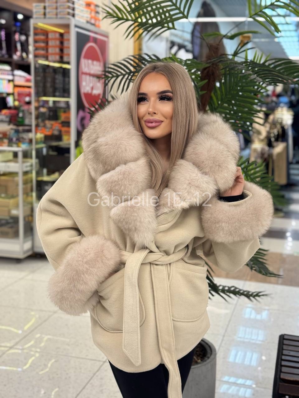 пальто с мехом,пальто кашемировое,кашемировое пальто с мехом песца,пальто с натуральным мехом,полупальто с мехом