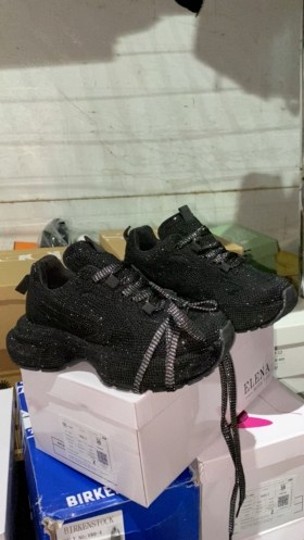 кроссовки женскиe,,кроссовки со стразами,черные кроссовки,массивные кроссовки