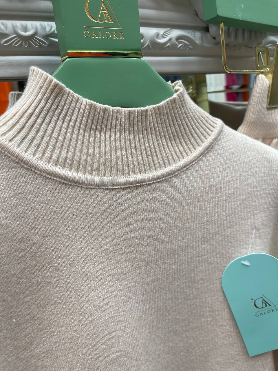 трикотажные костюмы,костюмы брючные,белые костюмы,костюм брючный белый,белый костюм женский