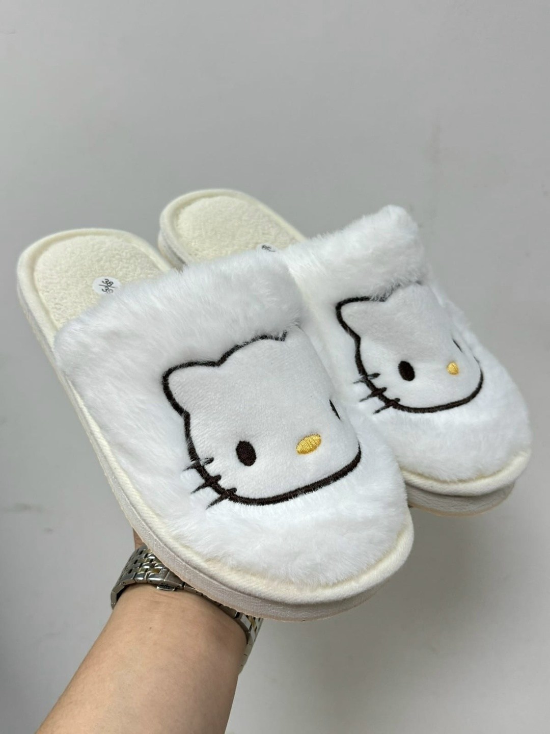 тапочки хелло китти,тапки хелло китти,тапочки домашние женские,тапочки домашние,плюшевые домашние тапочки