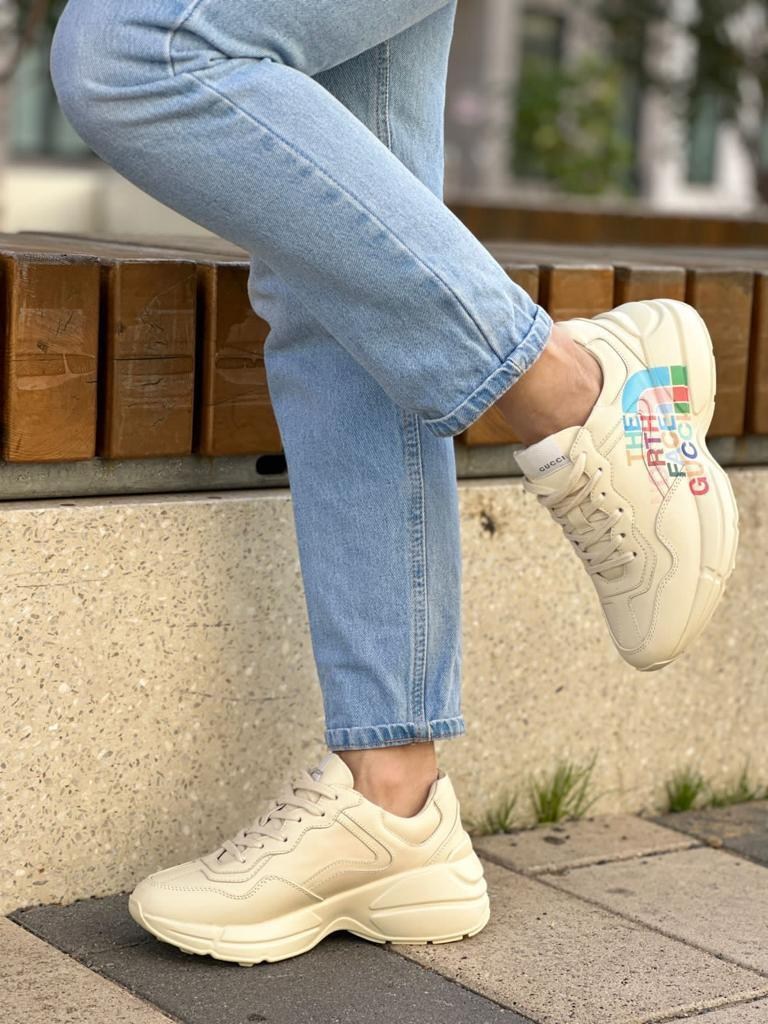 кроссовки женские gucci,бежевые кроссовки,кроссовкам gucci rhyton,кроссовки gucci,кроссовки женскиe