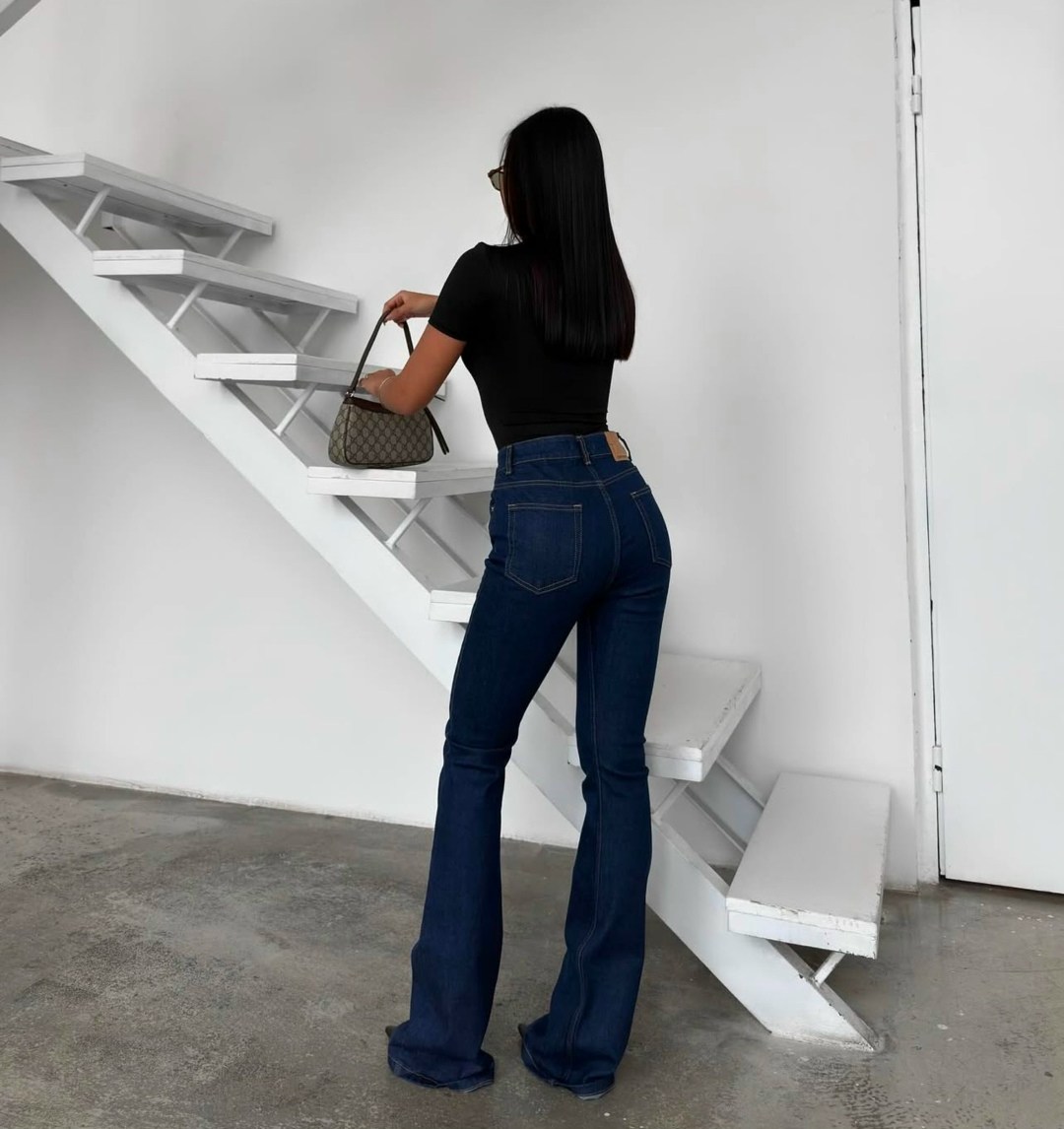 женские джинсы клеш,модные джинсы,женские джинсы,модные брюки клеш,джинсы клеш с высокой талией