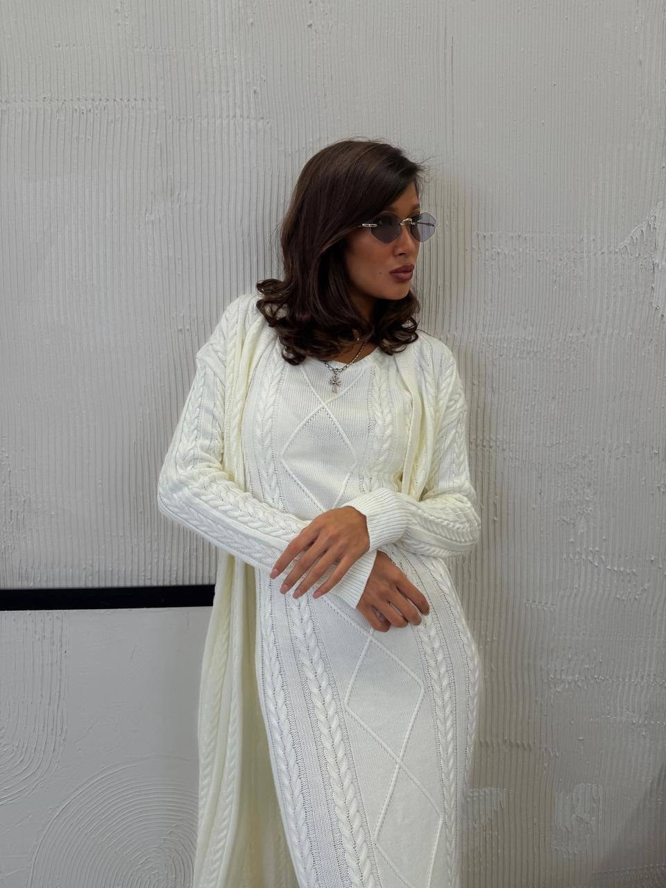 платье вязаное длинное,вязаное платье,кардиган трикотажный,кардиган вязаное,белое вязаное платье