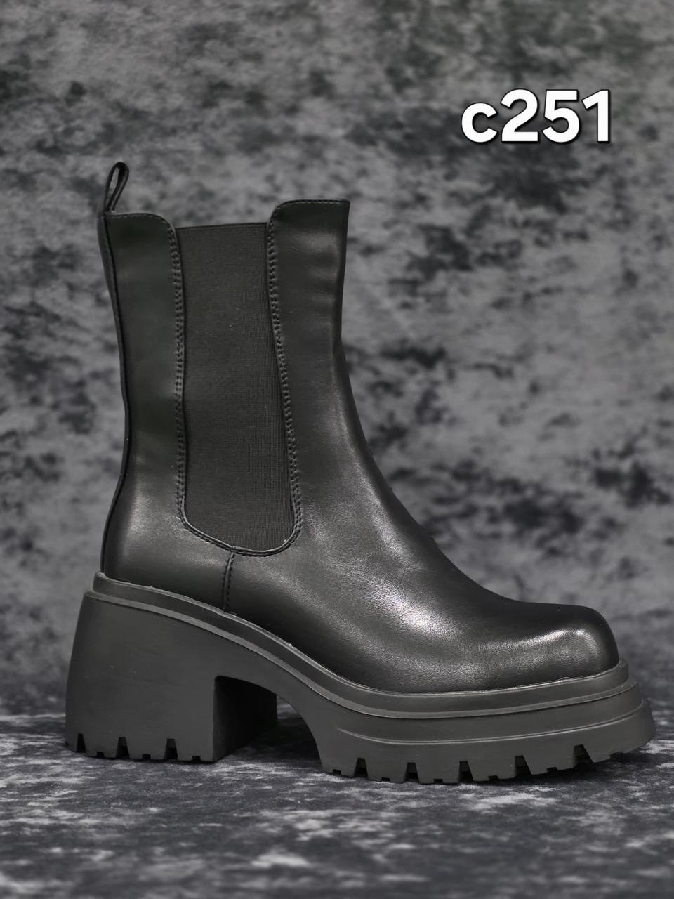 ботинки женские,,женская ,ботинка,высокие ботинки