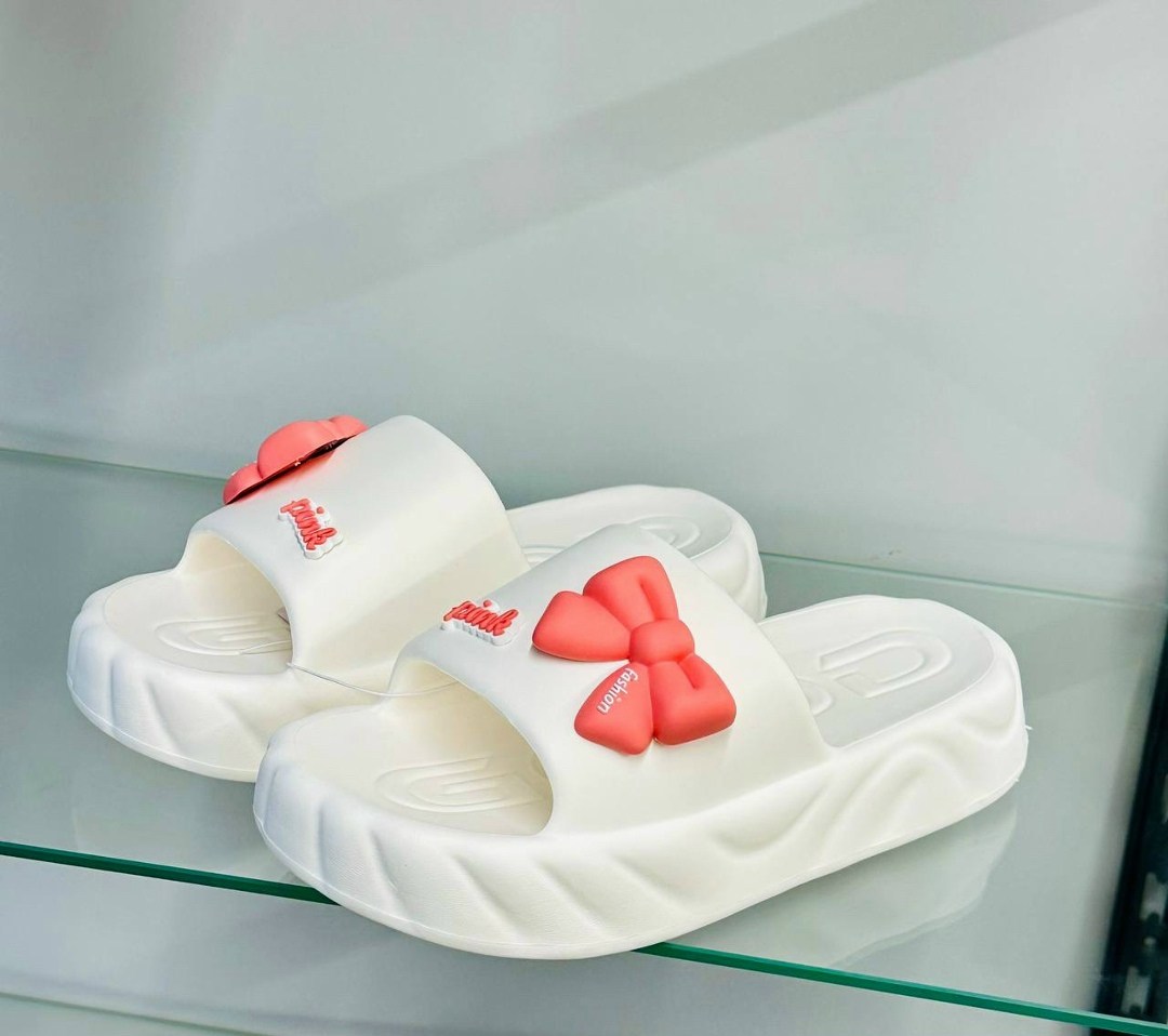 , женская,шлепанцы женские,женские тапки,тапочки модные