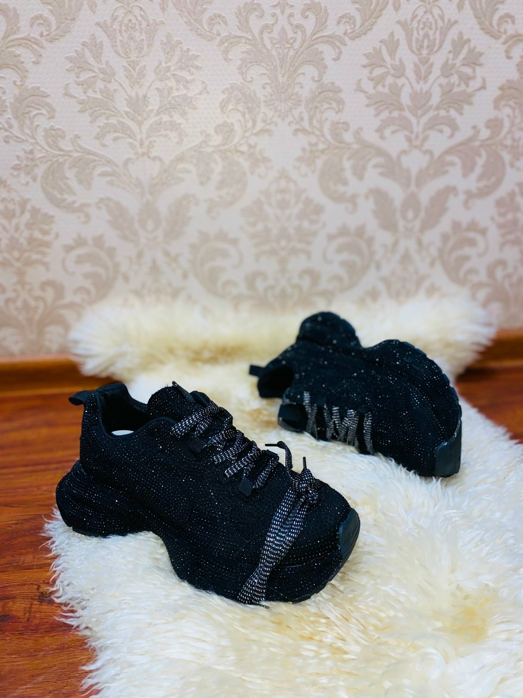 ,женские кроссовки,кроссовки со стразами,женские кроссовки balenciaga,блестящие кроссовки